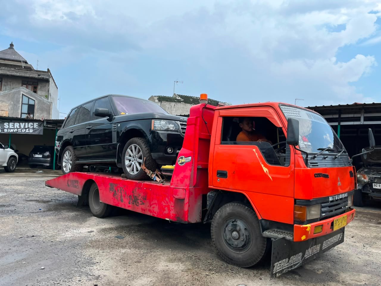 RT Towing Rescue